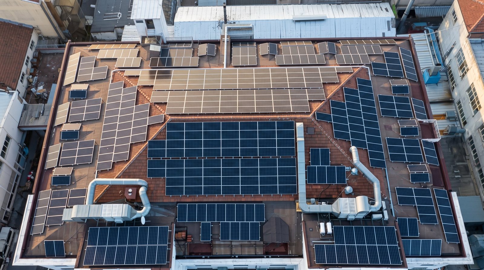 Solar panels covering the roof of the Fella Tekstil facility